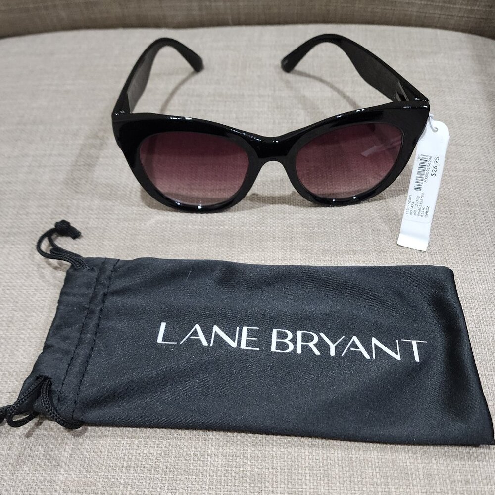 NEW WITH TAGS LANE BRYANT SUNGLASSES WITH DUSTBAG-VERY CUTE!